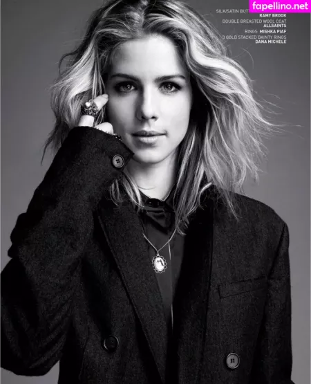 Emily Bett Rickards OnlyFans Thumbnail #DOX1xw6g1K