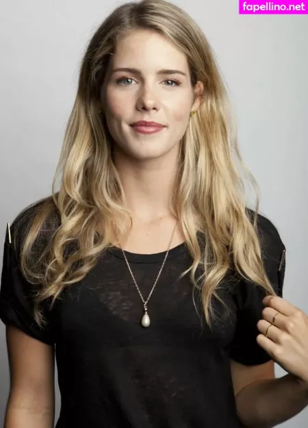 Emily Bett Rickards OnlyFans Thumbnail #wJ5og3xOZn