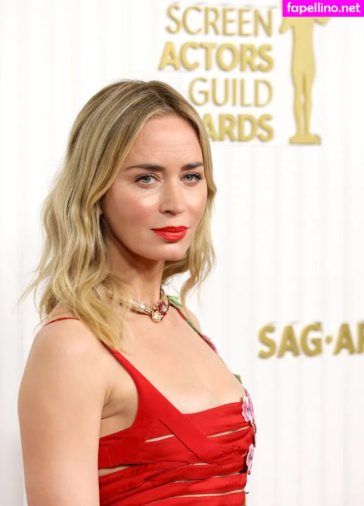 _emily_blunt_, twogirlsoneblunt Nude Leaked OnlyFans Photo #3a5VRhwoSr