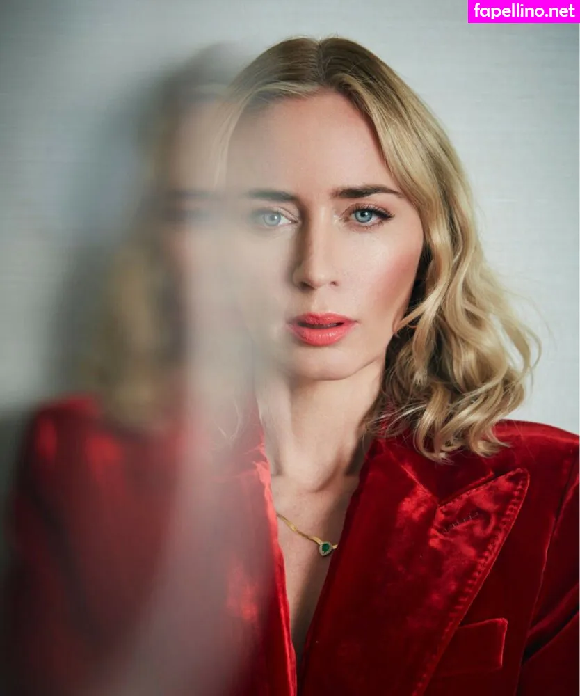 _emily_blunt_, twogirlsoneblunt Nude Leaked OnlyFans Photo #A0ny4ORkuv