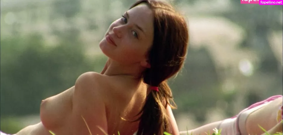 Emily Blunt OnlyFans Thumbnail #KMIG67CGWa