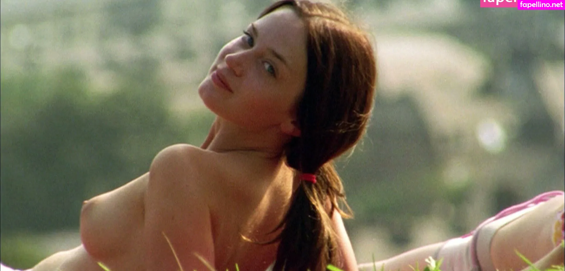 _emily_blunt_, twogirlsoneblunt Nude Leaked OnlyFans Photo #KMIG67CGWa