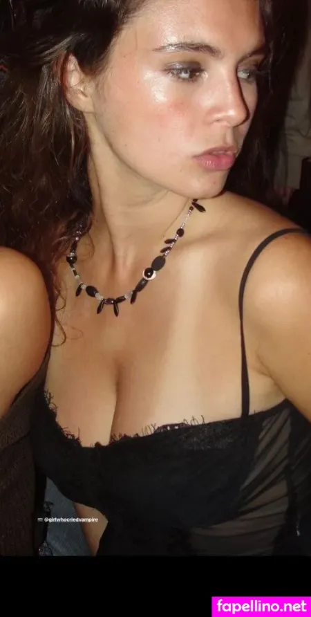 Emily Bonani OnlyFans Thumbnail #B8iCLQHilK