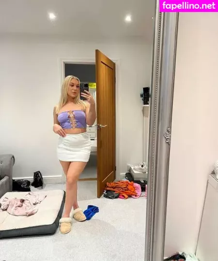 Emily Brooke 2 OnlyFans Thumbnail #mNfsXb9uI3