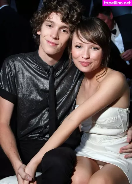 Emily Browning OnlyFans Thumbnail #9PurOwi3at