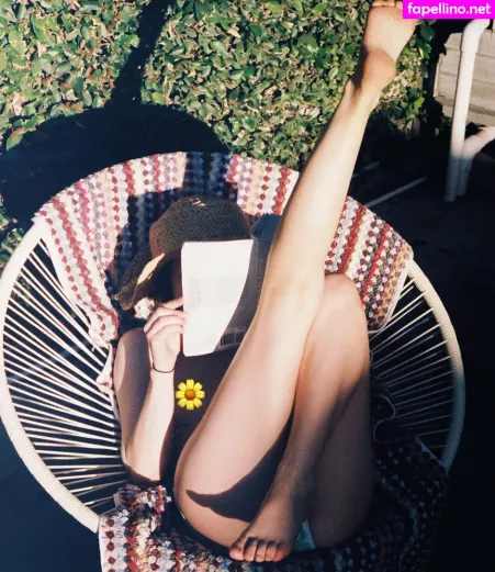 Emily Browning OnlyFans Thumbnail #mNTrxkfnmt