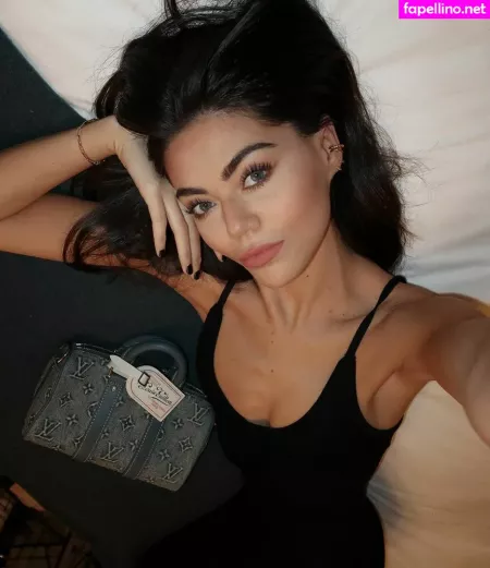 Emily Canham OnlyFans Thumbnail #Uufm5E9BDY