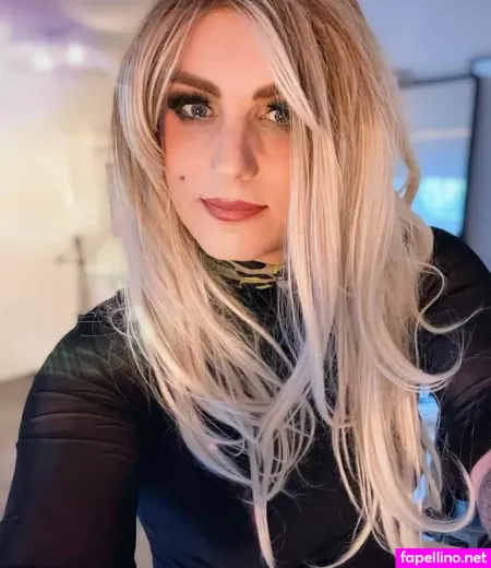 Emily Crossdresser OnlyFans Thumbnail #5nSpyaBM7E