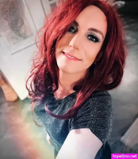 Emily Crossdresser OnlyFans Thumbnail #GCsel0O3Zw