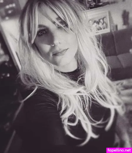 Emily Crossdresser OnlyFans Thumbnail #GQXnuZafn6