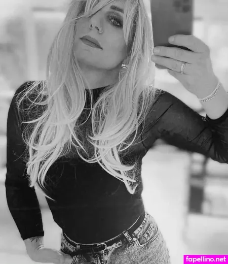 Emily Crossdresser OnlyFans Thumbnail #WqoTbBWkzd