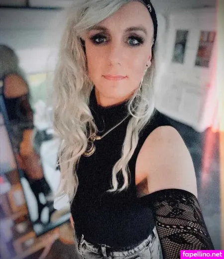 Emily Crossdresser OnlyFans Thumbnail #f3RuirQLTW