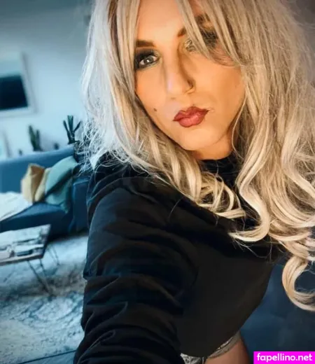 Emily Crossdresser OnlyFans Thumbnail #j7EUEYmqrp