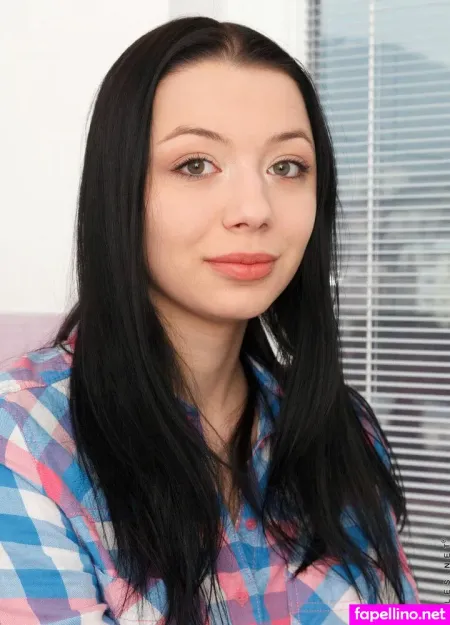 Emily Cute OnlyFans Thumbnail #e2GmsOl8nF