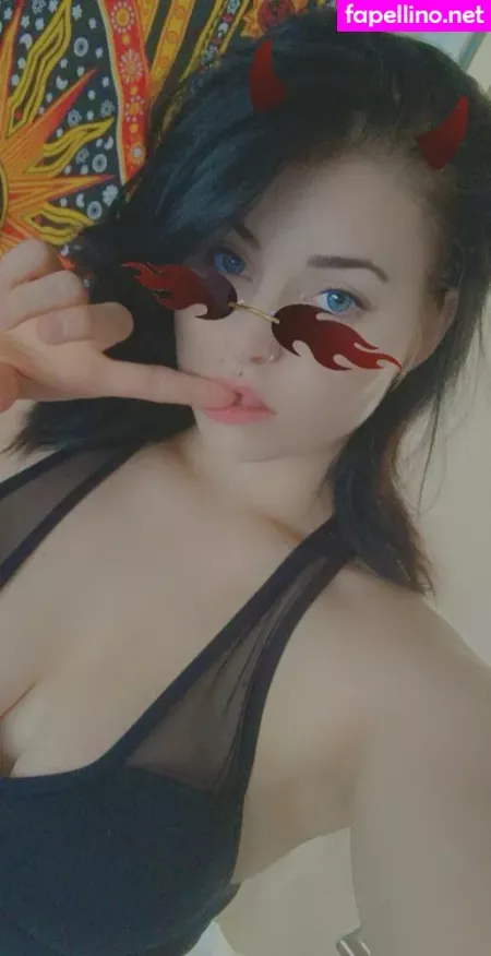 Emily Erdbeer OnlyFans Thumbnail #uxiZtebu7G