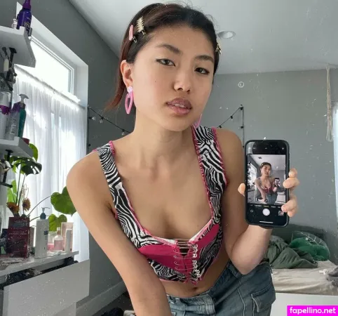 Emily Fan OnlyFans Thumbnail #BIzp9pu0Et