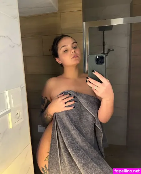 Emily Foster OnlyFans Thumbnail #1X98AFAGq6