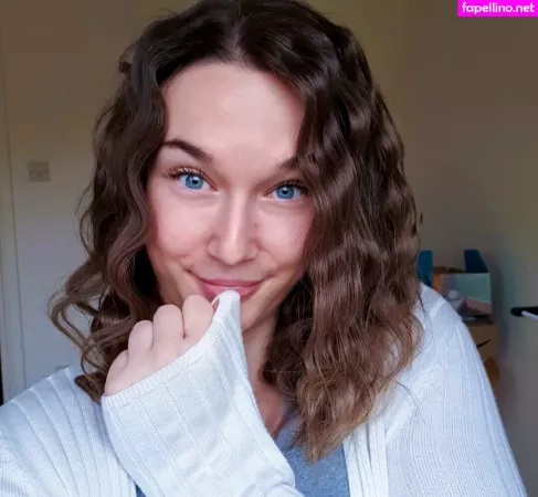 Emily Fox Official OnlyFans Thumbnail #EBl9NSmetC