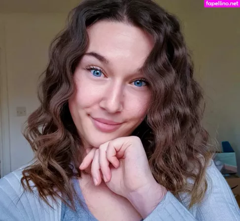 Emily Fox Official OnlyFans Thumbnail #i3VECxkTTy