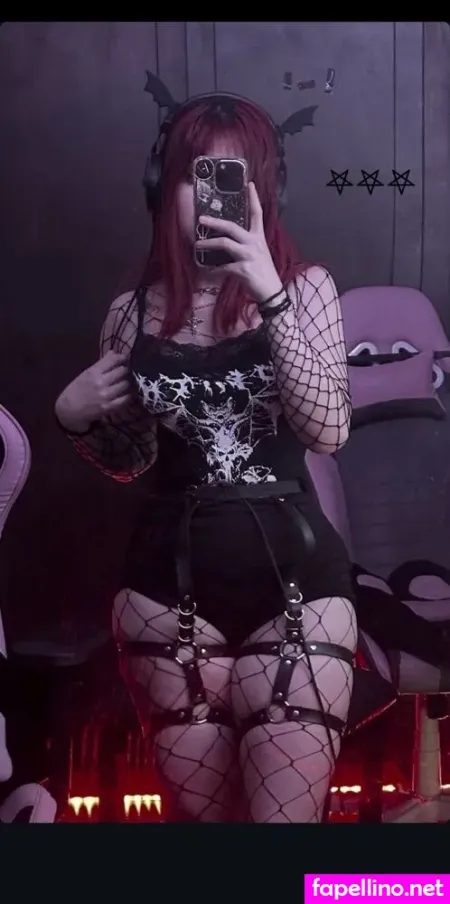 Emily G0th OnlyFans Thumbnail #secBL2y7v3