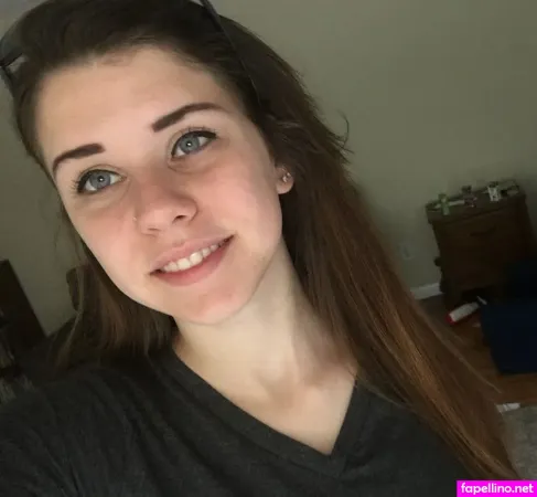 Emily Giangaspro OnlyFans Thumbnail #2ETYvzxAlz