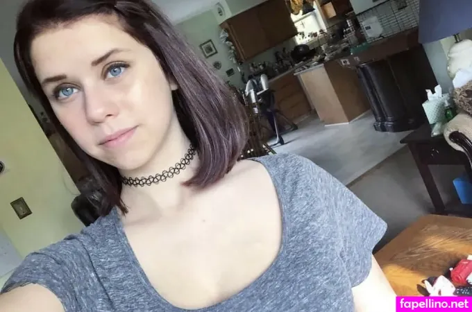 Emily Giangaspro OnlyFans Thumbnail #N20g3HxSzY