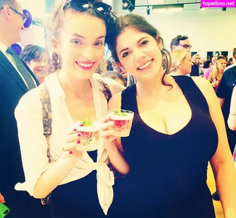 Emily H Barry OnlyFans Thumbnail #9LfSaV42TO