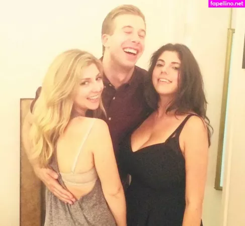 Emily H Barry OnlyFans Thumbnail #M5LDWppDu2