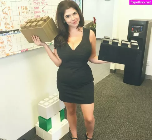 Emily H Barry OnlyFans Thumbnail #z4qDuWOhdj