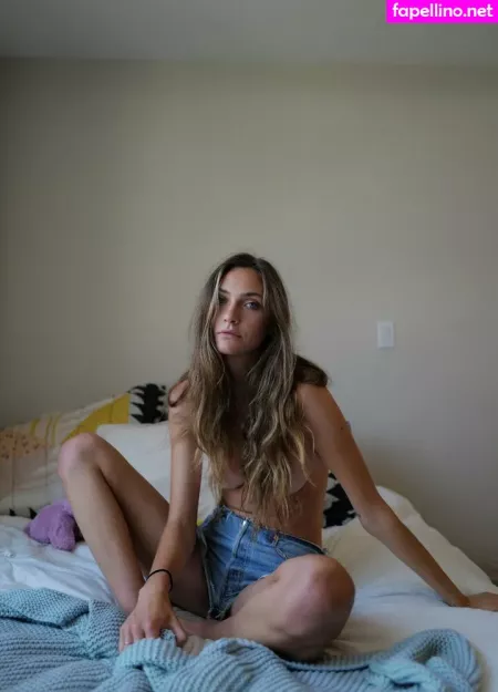 Emily Hall OnlyFans Thumbnail #CA8gbDYgIe