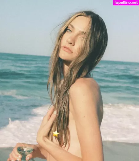 Emily Hall OnlyFans Thumbnail #hkdkedzD3S