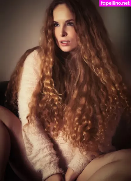 Emily Hamilton OnlyFans Thumbnail #AA4sbXd8ka