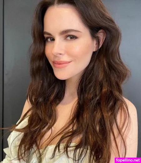 Emily Hampshire OnlyFans Thumbnail #A3SeAXILlO