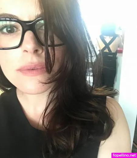 Emily Hampshire OnlyFans Thumbnail #SKqJ4BJQEP
