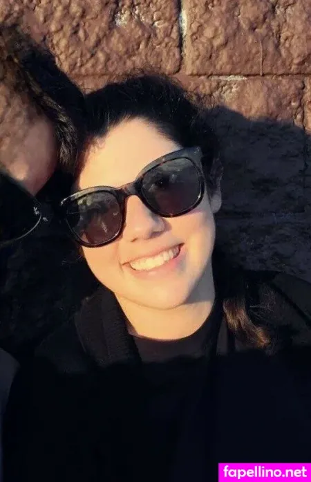 Emily Helen Barry OnlyFans Thumbnail #CD0I25ZaNg