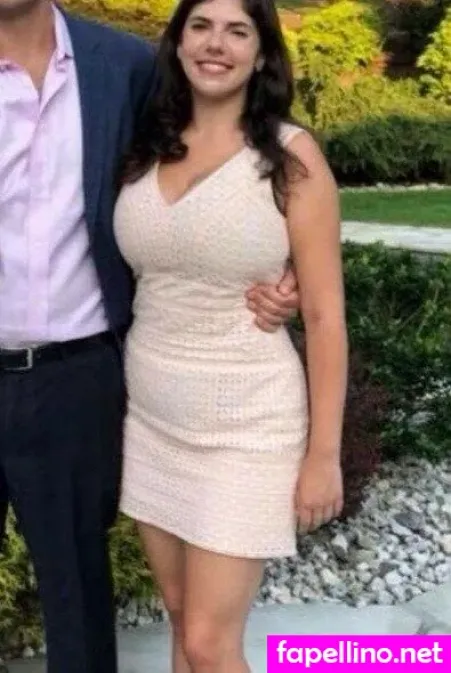 Emily Helen Barry OnlyFans Thumbnail #EC7gCbS3Iv