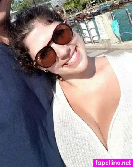 Emily Helen Barry OnlyFans Thumbnail #MmJLVurqcC
