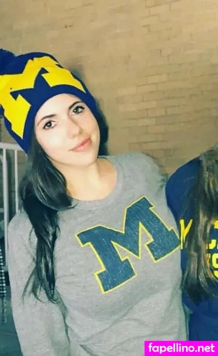 Emily Helen Barry OnlyFans Thumbnail #VIHY8tUXs8