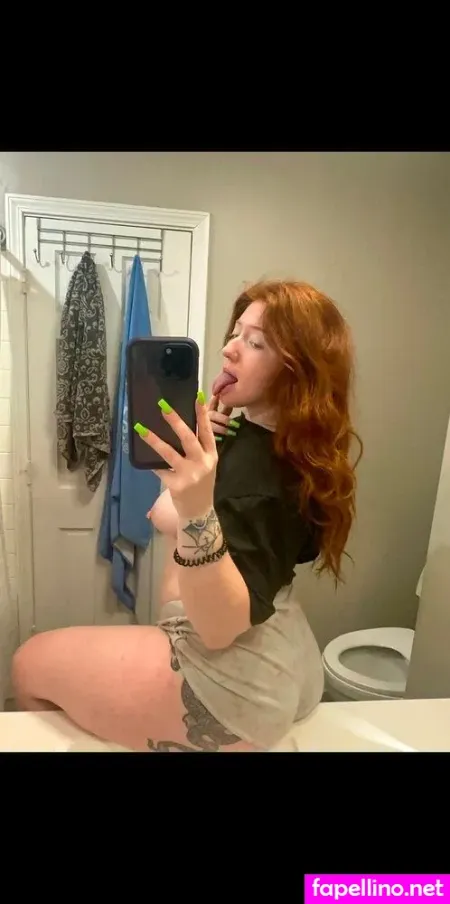 Emily Hensley OnlyFans Thumbnail #9IvN03EGDf