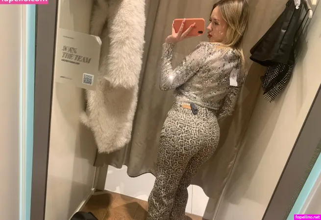 Emily Hix Prestige OnlyFans Thumbnail #HwvbQMv5EG
