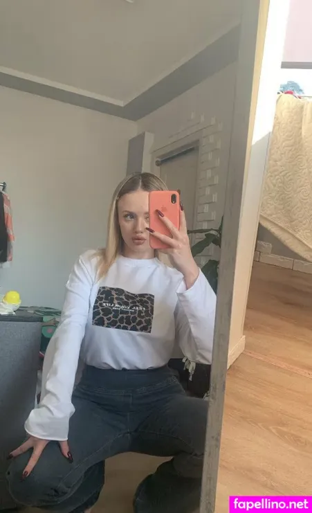 Emily Hix Prestige OnlyFans Thumbnail #YkggxrooP0