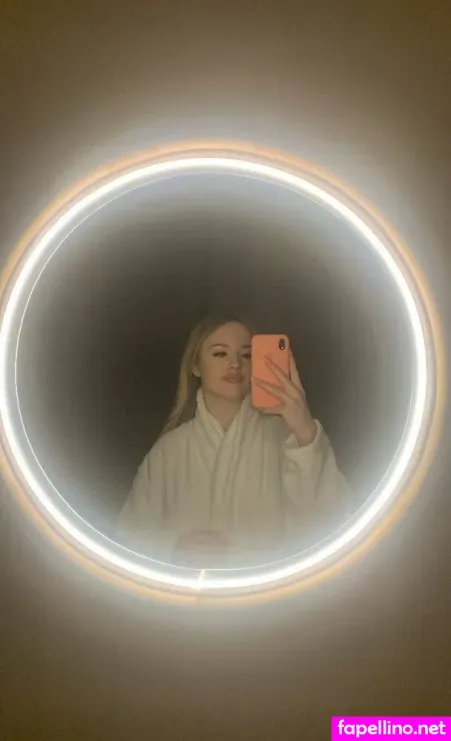 Emily Hix Prestige OnlyFans Thumbnail #mBGXG9yby2