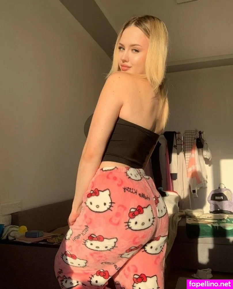 RadiantGoddessGlow, emily_hix, emilyy_hix Nude Leaked OnlyFans Photo #0rqQusFYCK