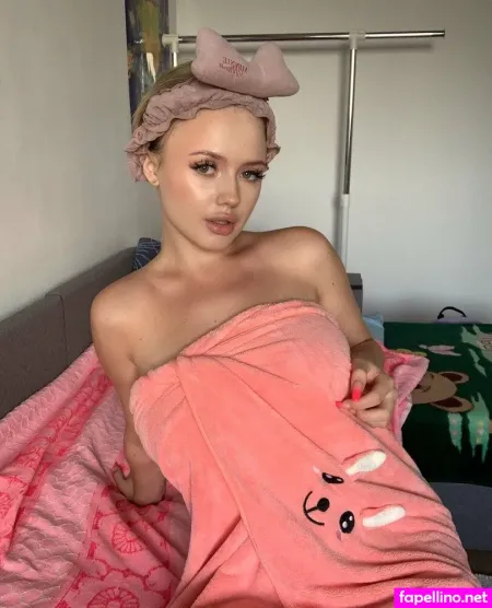 Emily Hix OnlyFans Thumbnail #KZZM2Telvc