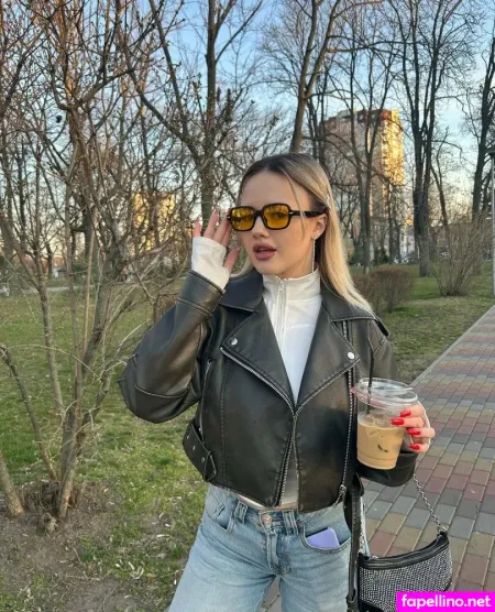 Emily Hix OnlyFans Thumbnail #vi1rA6EABr