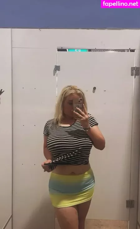 Emily J OnlyFans Thumbnail #RmrRDD4MFv