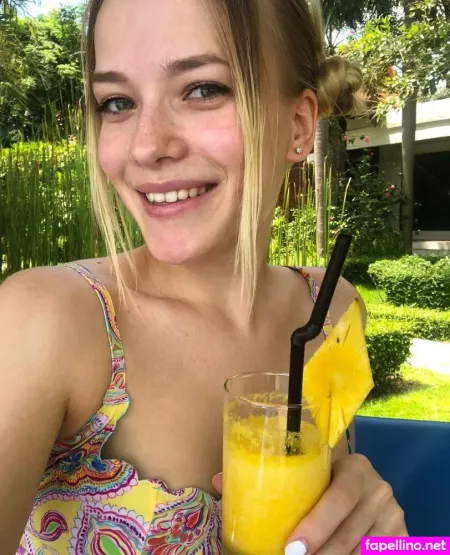 Emily Jayreal Main Profile Photo