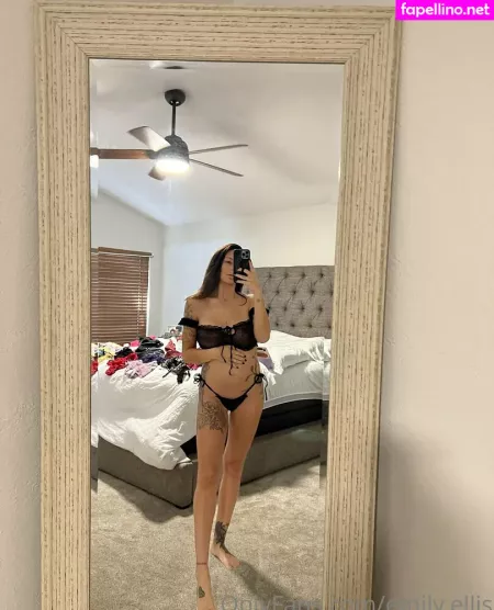 Emily Kat OnlyFans Thumbnail #j4VbSyWWNN