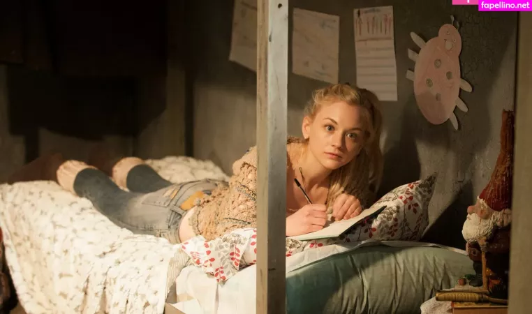 Emily Kinney OnlyFans Thumbnail #6jAoSLjJHw