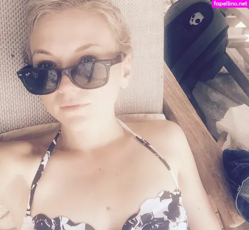 Emily Kinney OnlyFans Thumbnail #bHE0Kzzkg0